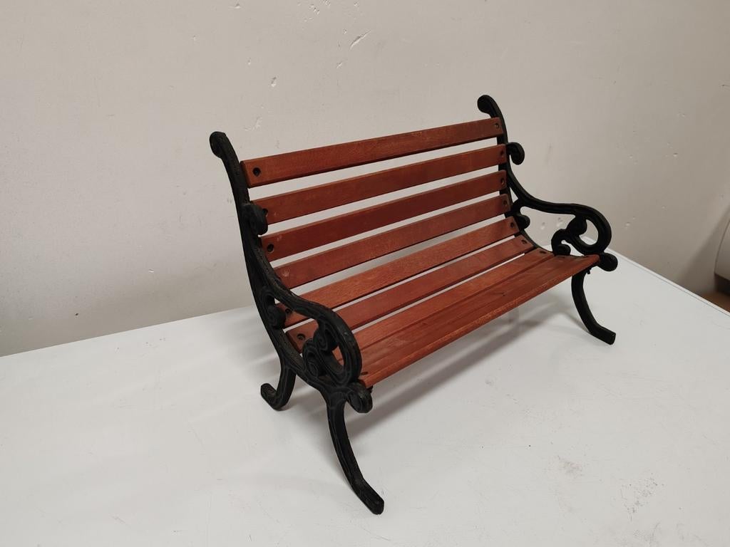 Beau banc de jardin en fonte 40x30x25, Enlèvement