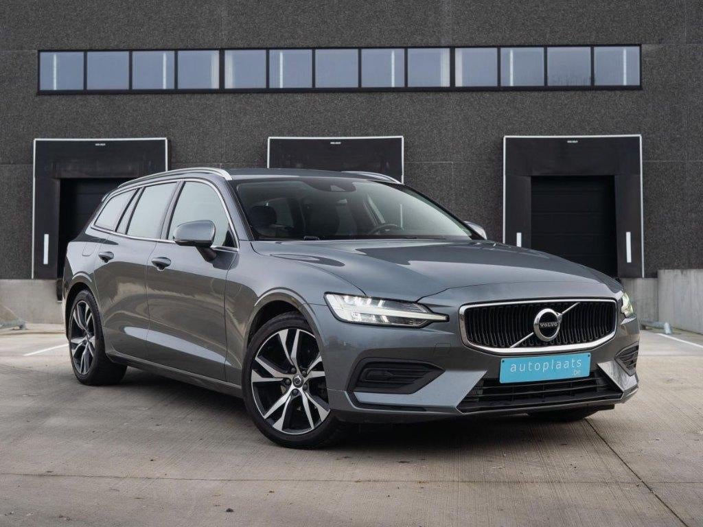 VOLVO V60 Momentum D3 2019 Automaat Apple CarPlay Camera, Auto's, Automaat, 1969 cc, 108 kW, Leder