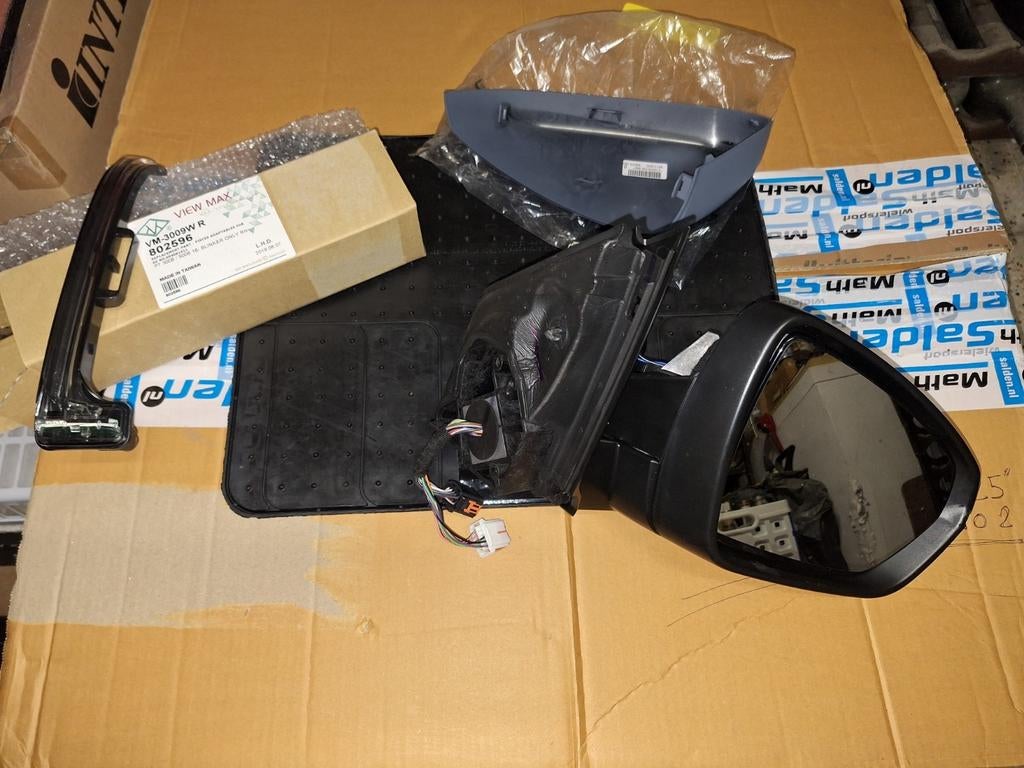 Rétroviseur droit Peugeot 3008 15hdi gt line., Enlèvement, Peugeot