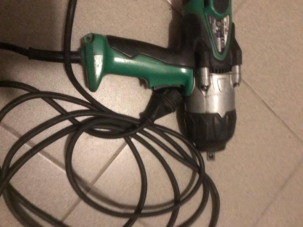 Hitachi Slagmoersleutel, Enlèvement, Utilisé