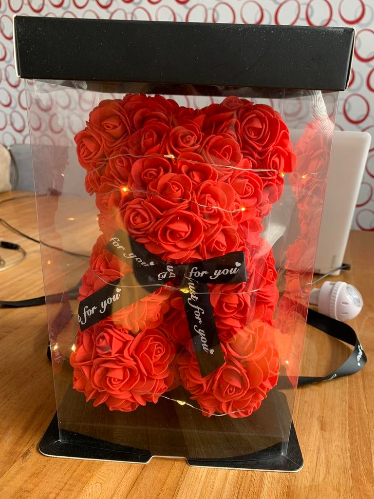 Ours en rose rouge, Utilisé