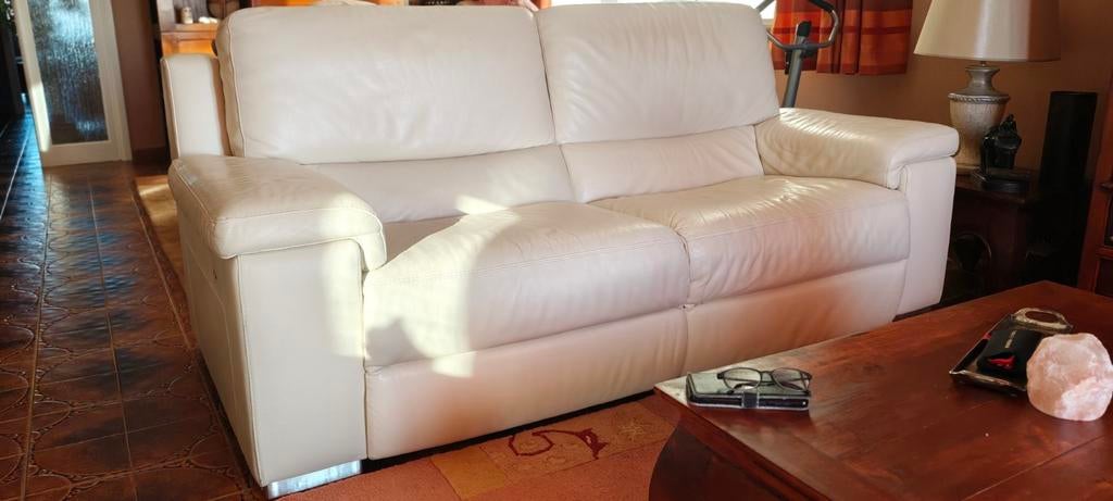 Canapé cuir blanc 3 places
Avec deux sièges relax électrique, 200 à 250 cm, Banc droit, Avec 2 relax électriques, Enlèvement