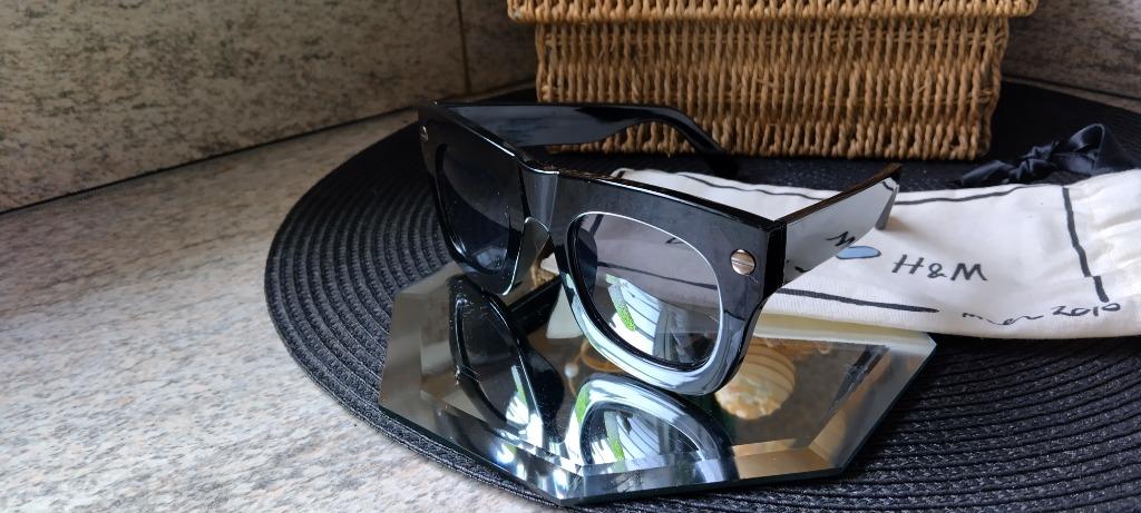 ZONNEBRIL / LANVIN FOR H&M / HIVER 2010/verzamelitem, Overige merken, Zonnebril, Zwart, Ophalen of Verzenden