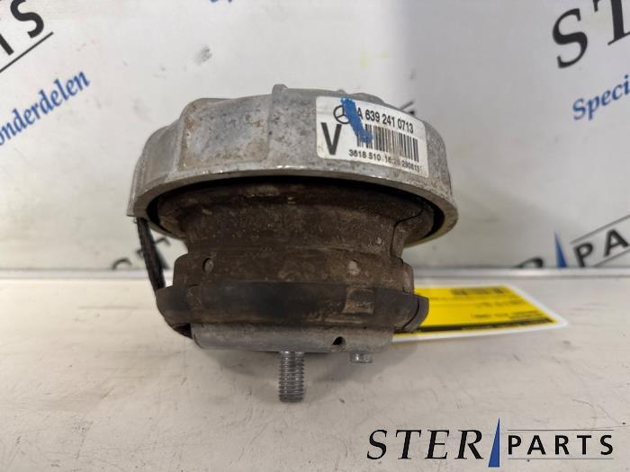 Support moteur d'un Mercedes Vito, Enlèvement ou Envoi, 3 mois de garantie, Utilisé, Mercedes-Benz