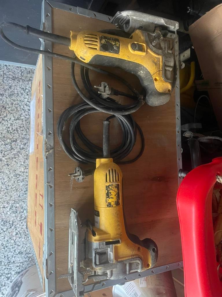2x scie sauteuse DEWALT, Bricolage & Construction, Enlèvement ou Envoi, Utilisé
