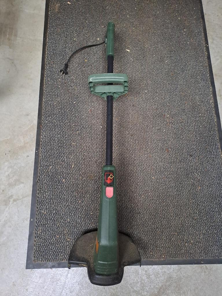 Black & Decker GL565 elektrische kantentrimmer met snoer, Tuin en Terras, Grastrimmers, Ophalen, Gebruikt, Black & Decker, 10 tot 30 cm