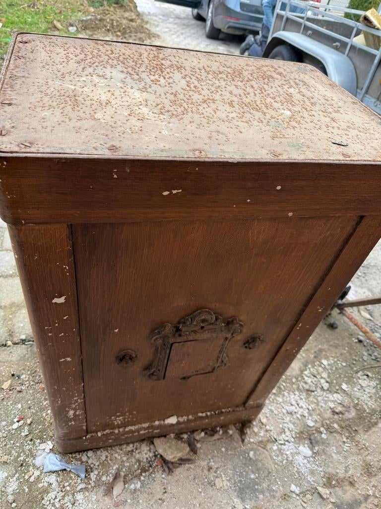 Kluis (coffre fort), Enlèvement