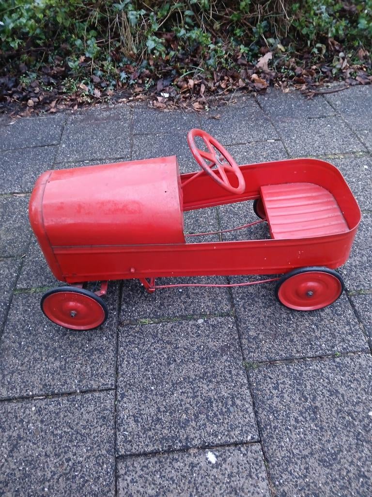 Voiture a pedales, Enlèvement