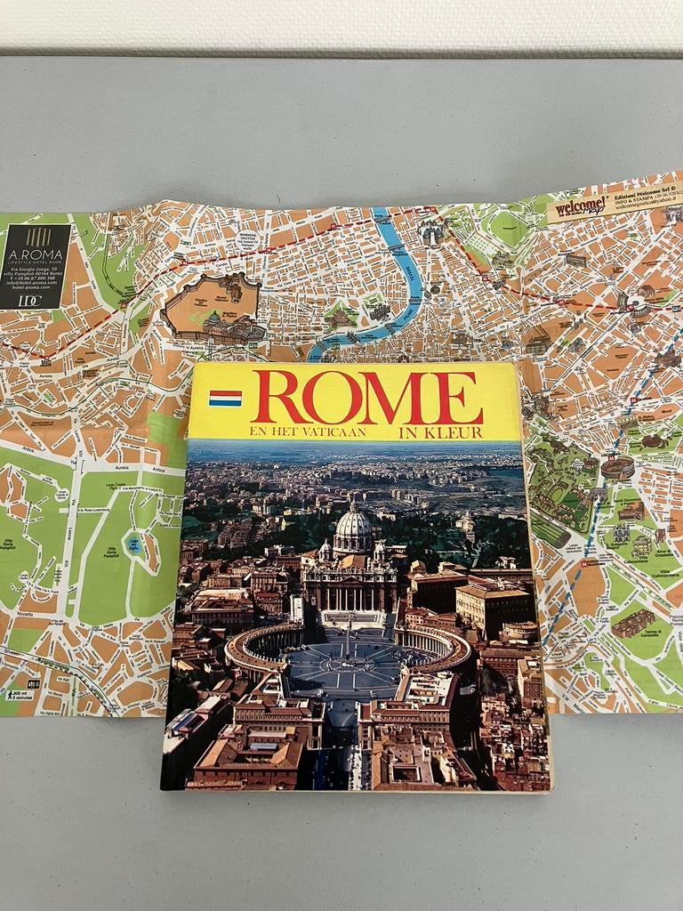Boek + stadsplan ‘ROME’., Ophalen of Verzenden
