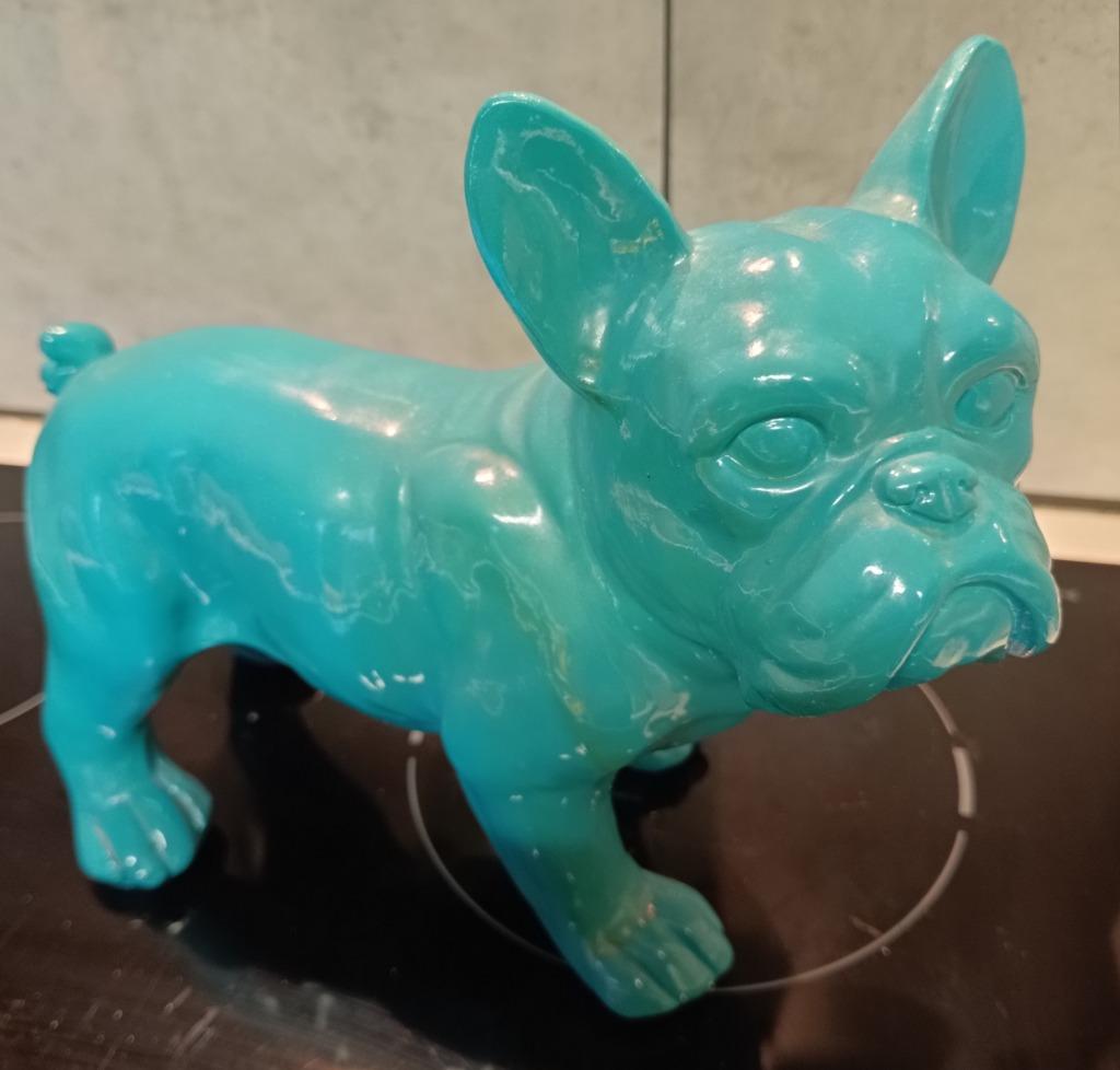 Twee kleine polyester hondjes te koop., Tuin en Terras, Tuinbeelden, Ophalen of Verzenden, Zo goed als nieuw