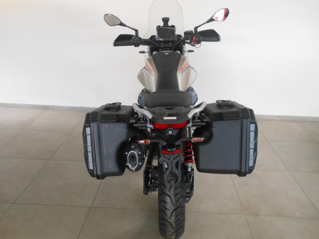 Moto Guzzi V85 TT Travel - foto 3