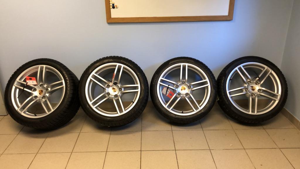 pneus hiver Porsche 991 4S, Autos : Pièces & Accessoires, Neuf, Pneus et Jantes, Pneus hiver, 295 mm