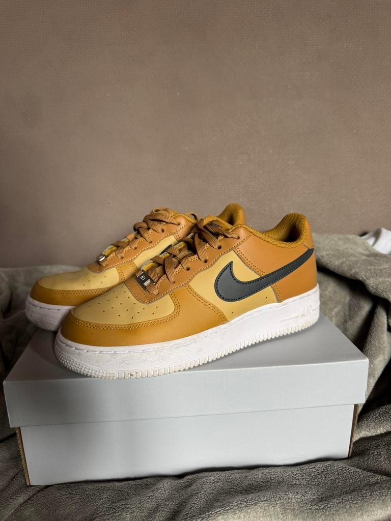 Nike Air Force 1 - 38,5, Kleding | Dames, Schoenen, Ophalen of Verzenden, Zo goed als nieuw