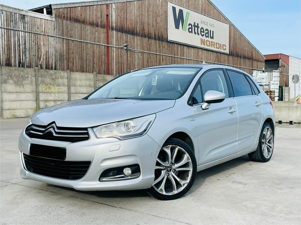 Citroen c4 1.6 ehdi* 84kw* exclusive* toit pano* bi xenon*, Auto's, Citroën, Euro 5, USB, Zwart, 4 cilinders