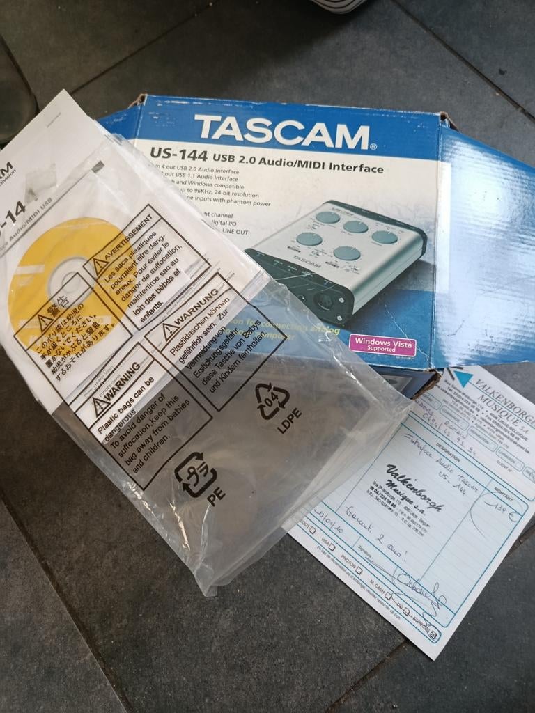 TASCAM US-144 – Interface Audio USB 2.0 / MIDI – 2 entrées X, Enlèvement ou Envoi
