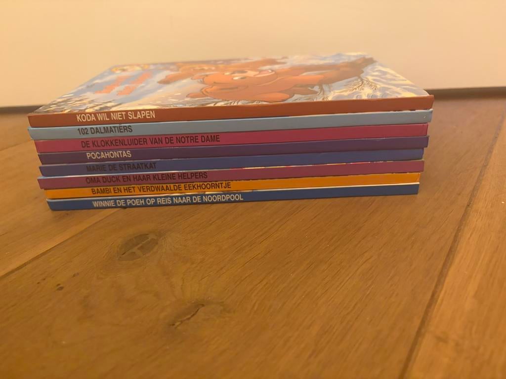 LOT Disney Boekenclub - 8 stuks, Boeken, Fictie algemeen, Jongen of Meisje, Ophalen of Verzenden, Zo goed als nieuw
