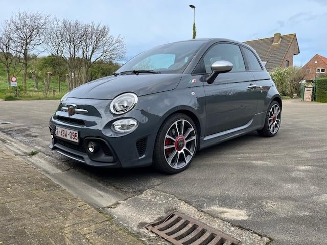 Abarth 595 Turismo in showroom staat, Auto's, Automaat, 4 zetels, 4 cilinders, Leder