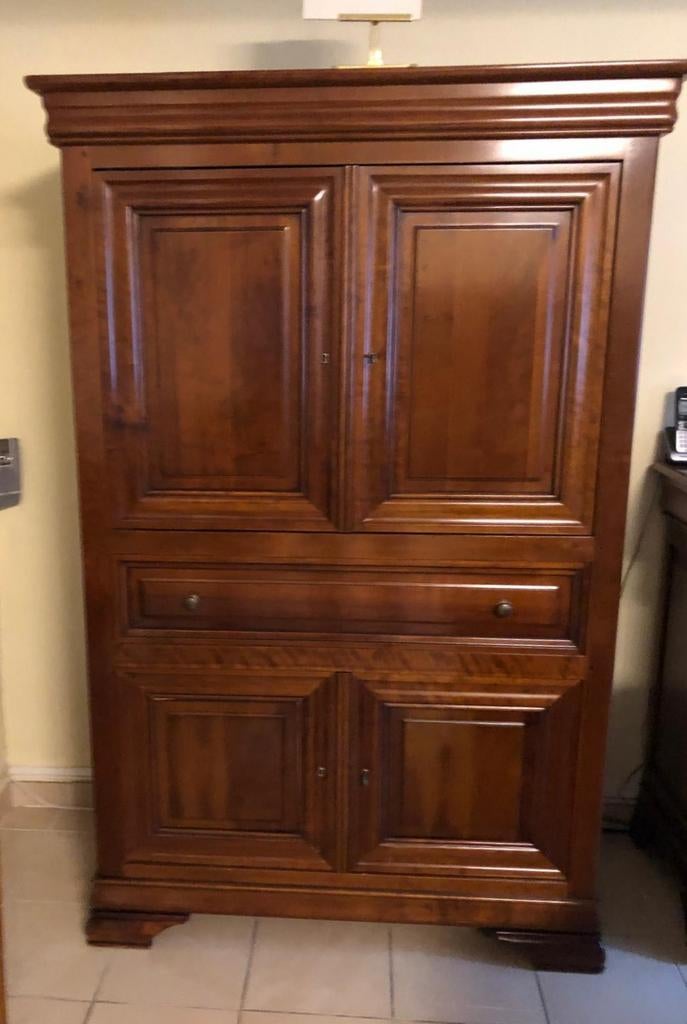 Meuble TV, Enlèvement