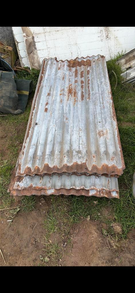 Oude ijzeren golfplaten, Ophalen, Gebruikt