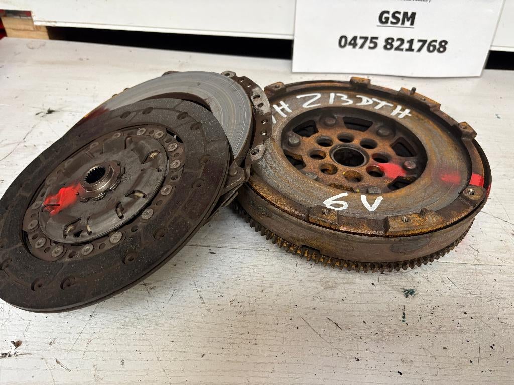 VOLANT MOTEUR BIMASSE OPEL ASTRA H 1300 TURBO DIESEL, Autos : Pièces & Accessoires, RUE BRIGADE PIRON 307, Enlèvement, Utilisé