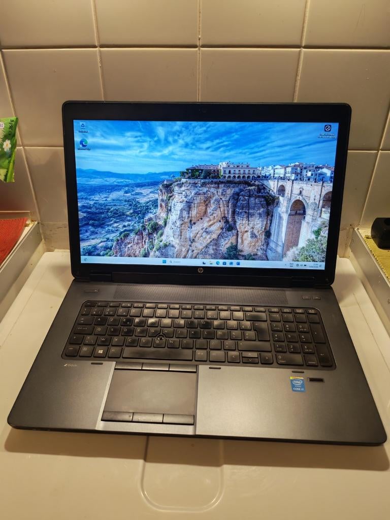 HP ZBook G2 17”  workstadion laptop windows 11, Informatique & Logiciels, HDD, Enlèvement ou Envoi, 17 pouces ou plus, Ssd sata 120 giga +hd 1 terra