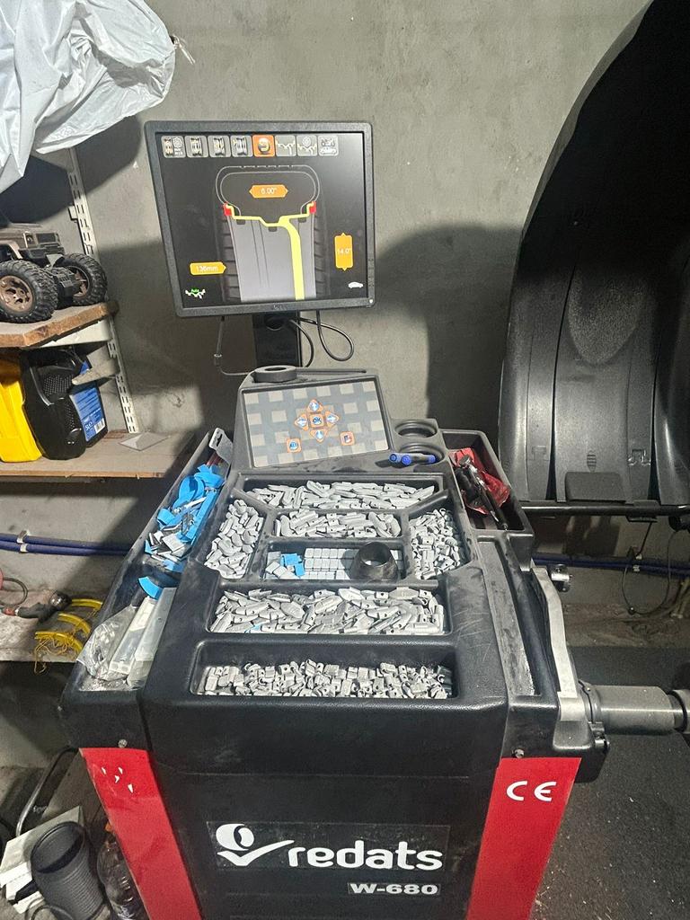 Balanceer machine & monteer, demonteer machine, Auto diversen, Autogereedschap, Ophalen, Zo goed als nieuw