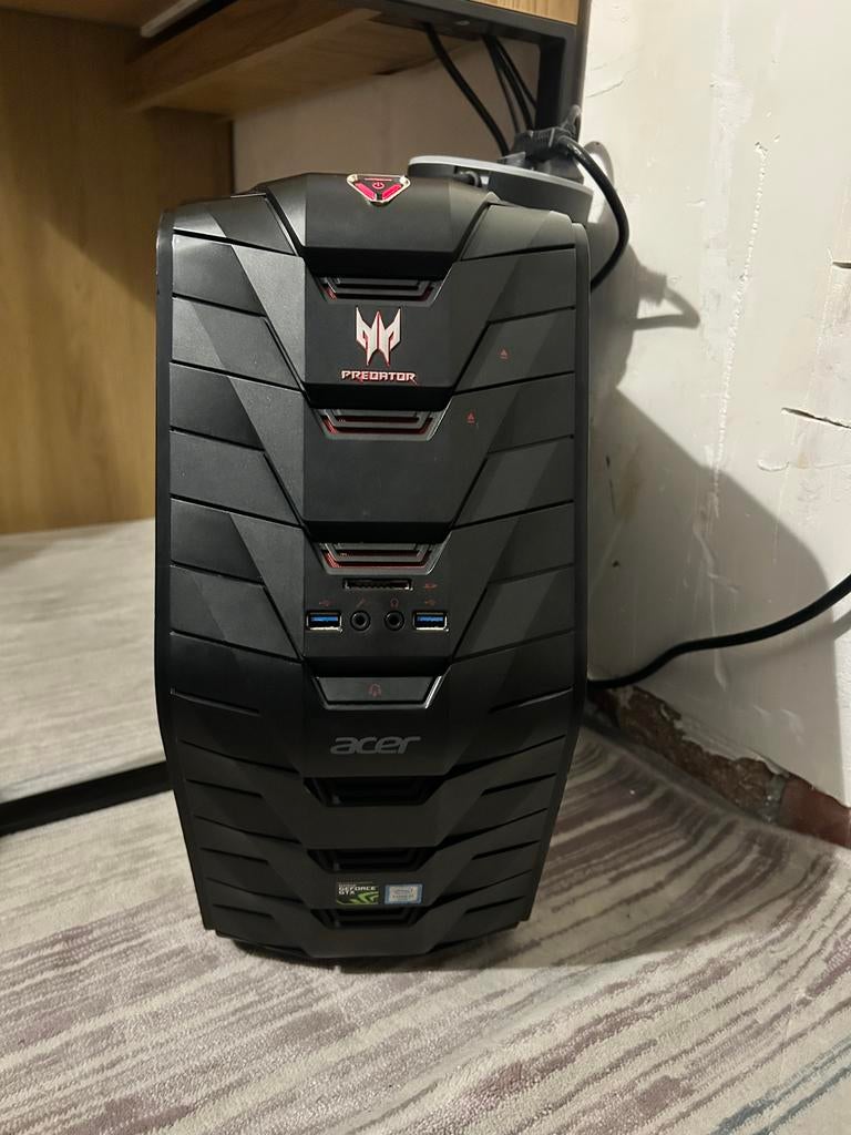 UGRENT SALE Pc Gamer KIT Acer Predator + keyboard and mouse, Computers en Software, Ophalen, Gebruikt