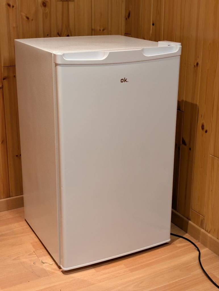 Frigo avec congélateur - État impeccable