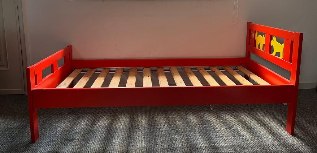 joli lit pour enfant Ikea lit une personne, Enlèvement, Comme neuf, Sommier à lattes