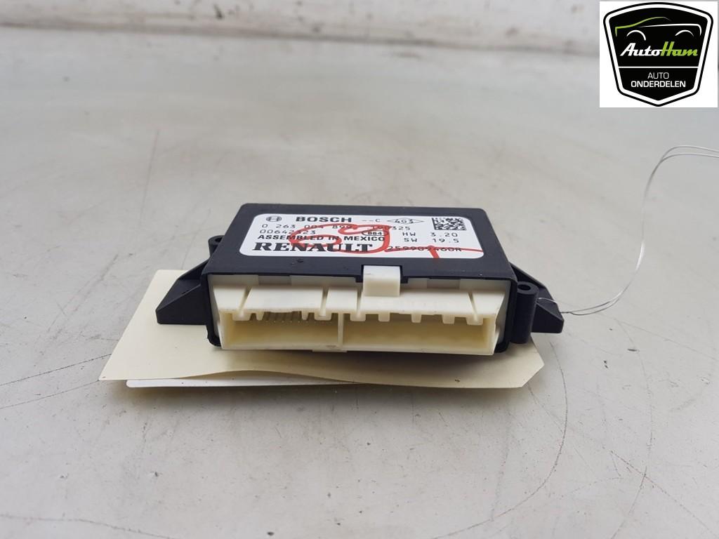 ORDINATEUR AIDE AU STATIONNEMENT Renault Megane IV (RFBB), Utilisé, Renault