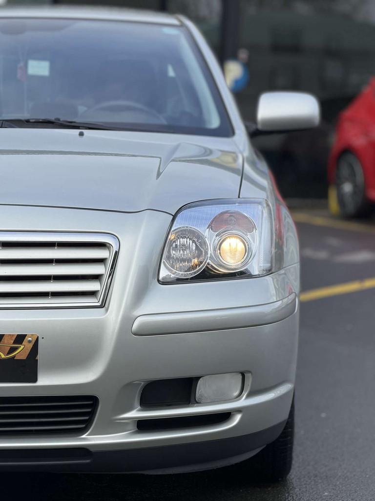 Toyota Avensis 1.8i VVT-i 16v Linea*CLIMA*Garantie 12 Mois, Auto's, Toyota, Voorwielaandrijving, 4 deurs, 1794 cc, Zwart