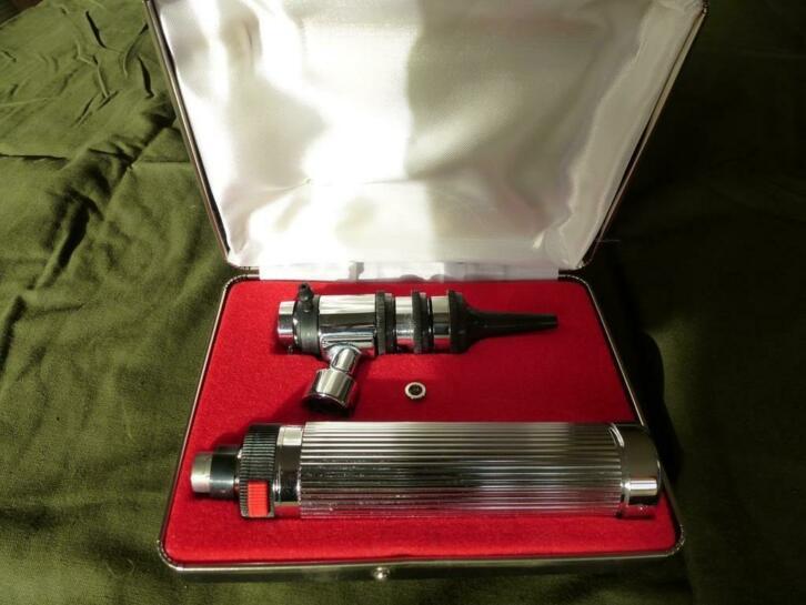 Otoscoop, oorkijker belgisch leger in cassette zonder lampje, Diversen