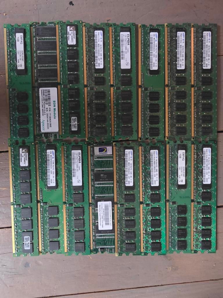 Oude ddr2 ramlatjes van 1 gb, Computers en Software, RAM geheugen, Ophalen of Verzenden, DDR2