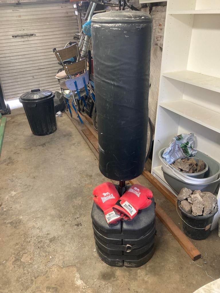 Boksbal + bokshandschoenen, Ophalen, Gebruikt, Boksbal