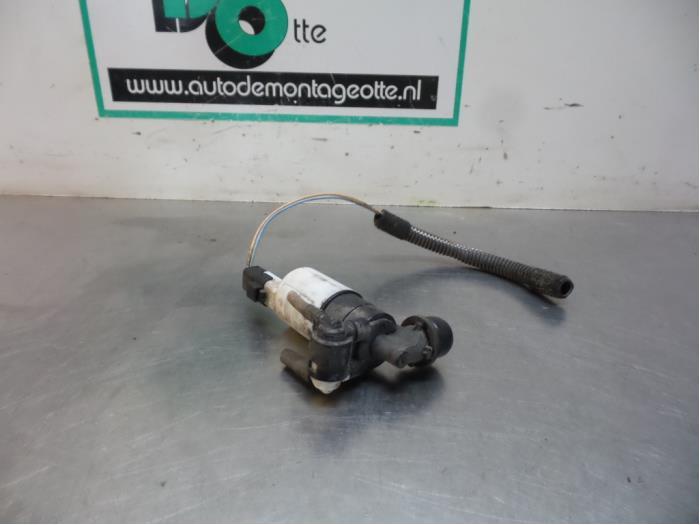 Ruitensproeierpomp voor van een Peugeot 307 (307 01-), Gebruikt, -, -, Ophalen of Verzenden