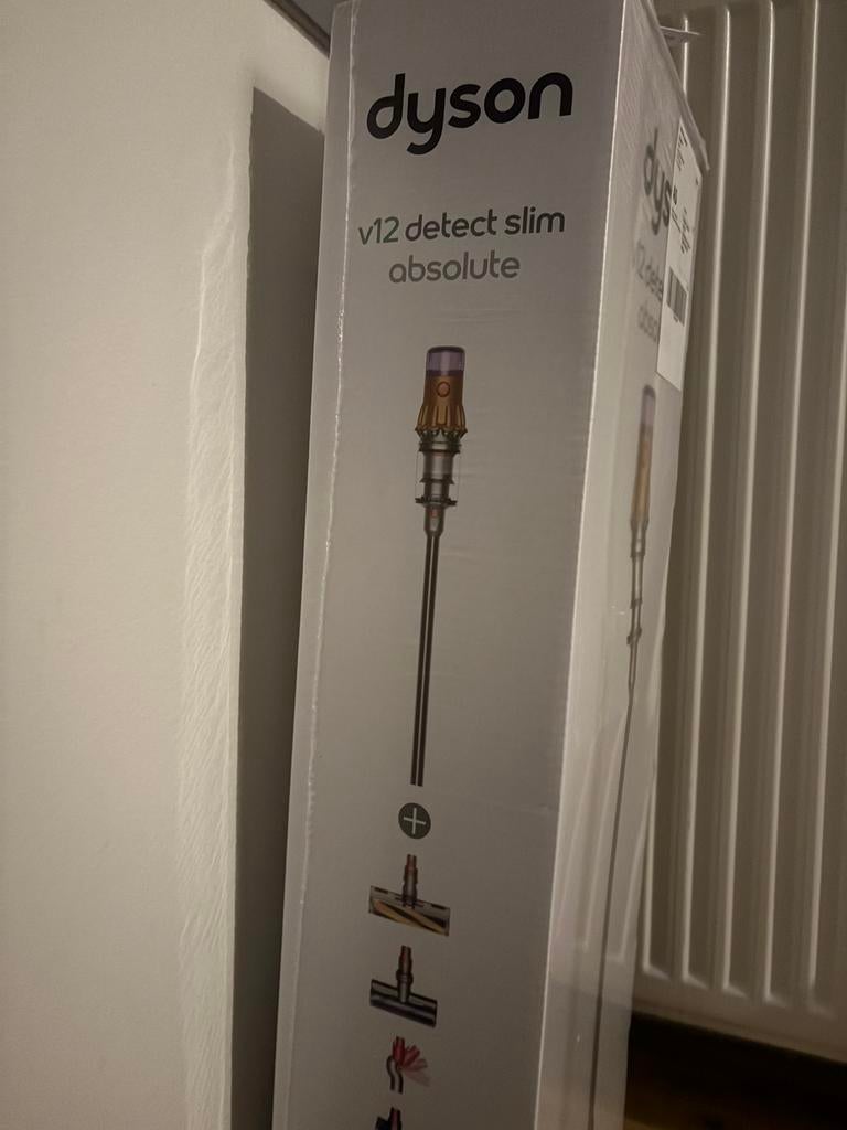 Aspirateur Dyson, Enlèvement, Aspirateur