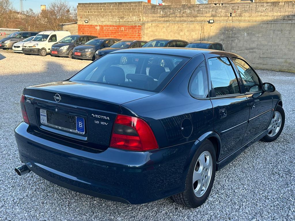 Opel vectra 1.6i essence /airco/88.000km ct ok, Entreprise, Boîte manuelle, Entretenue par le concessionnaire, Tissu