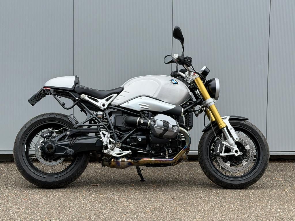 BMW R nineT avec échappement Akrapovic, Motos, Permis Moto A, Tourisme, Entreprise, 1170 cm³