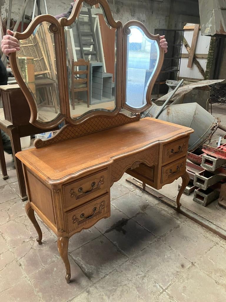 Kaptafel, maquillagetafel , make up in vol hout eik of beuk, Ophalen, Hout