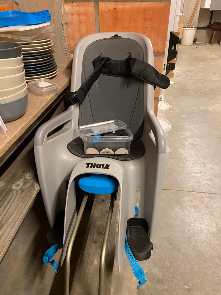 Fietsstoel Thule, Fietsen en Brommers, Fietsaccessoires | Fietsstoeltjes, Ophalen, Zo goed als nieuw, Achterzitje, Voetsteuntjes