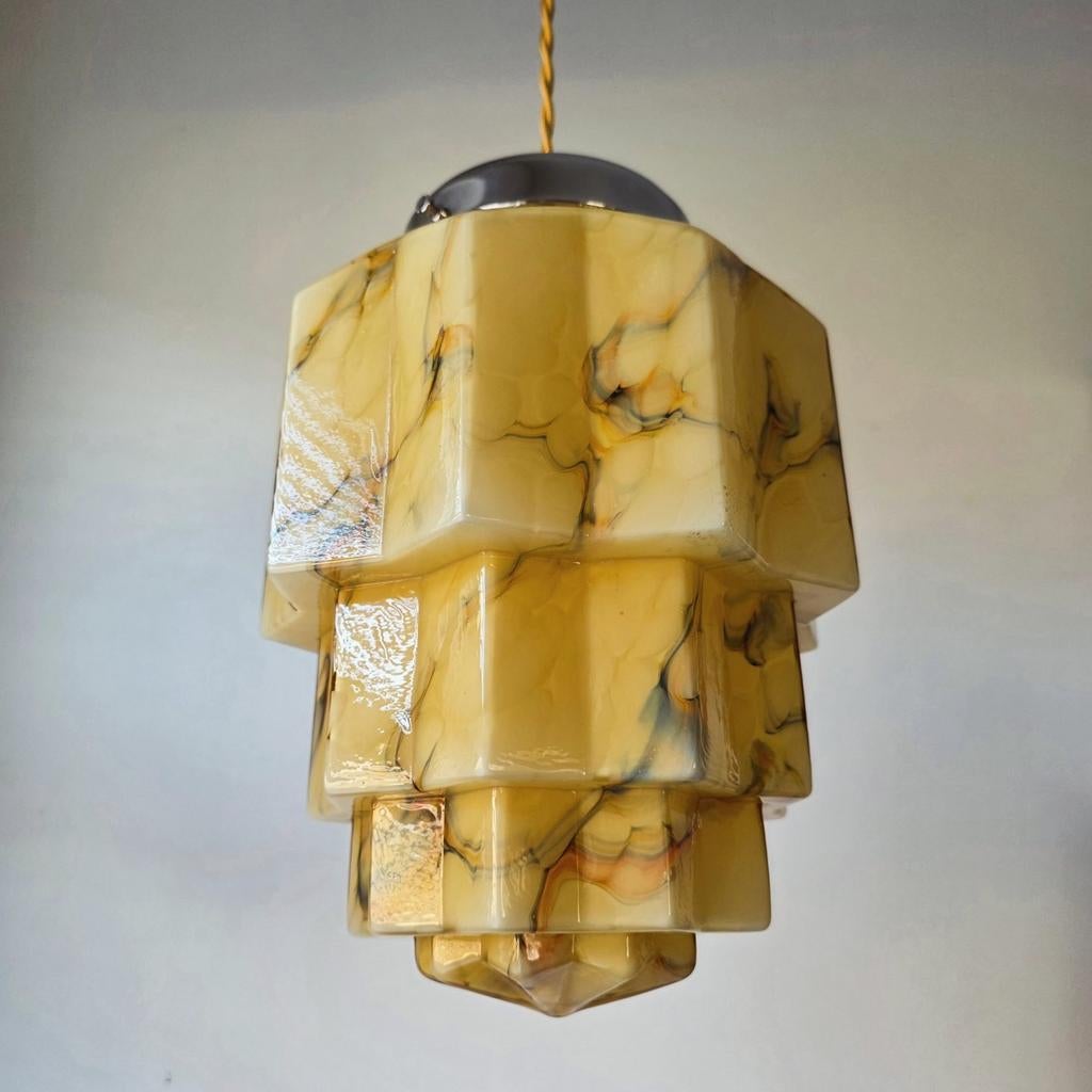 Lampe suspendue vintage en forme de gratte-ciel en opaline m, Enlèvement ou Envoi