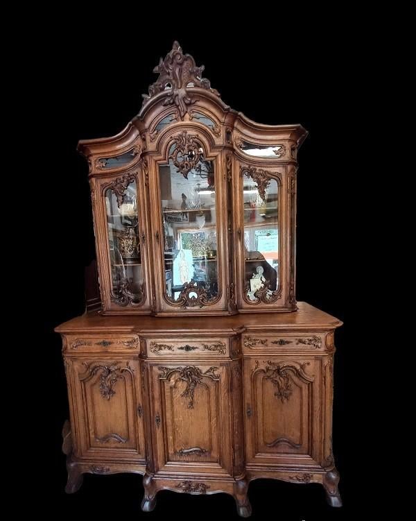 grote Luikse deux corps vitrinekast, Ophalen