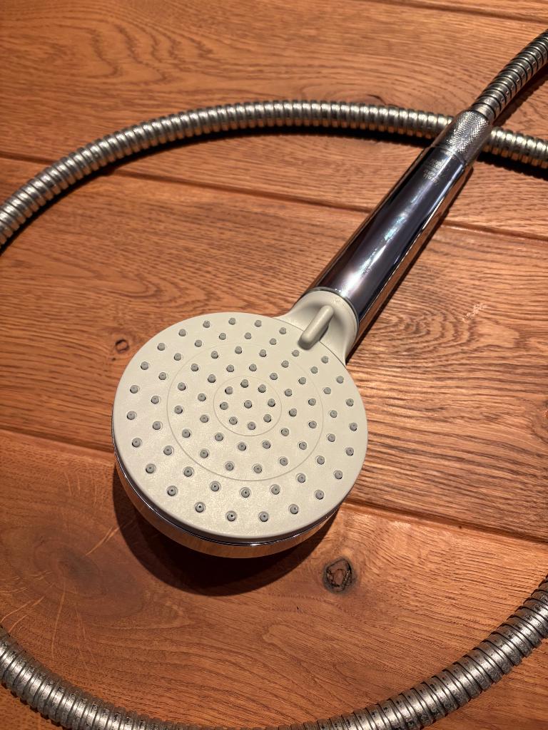 Nieuwe Hansgrohe douchekop, Doe-het-zelf en Bouw, Sanitair, Ophalen, Nieuw, Chroom, Douche