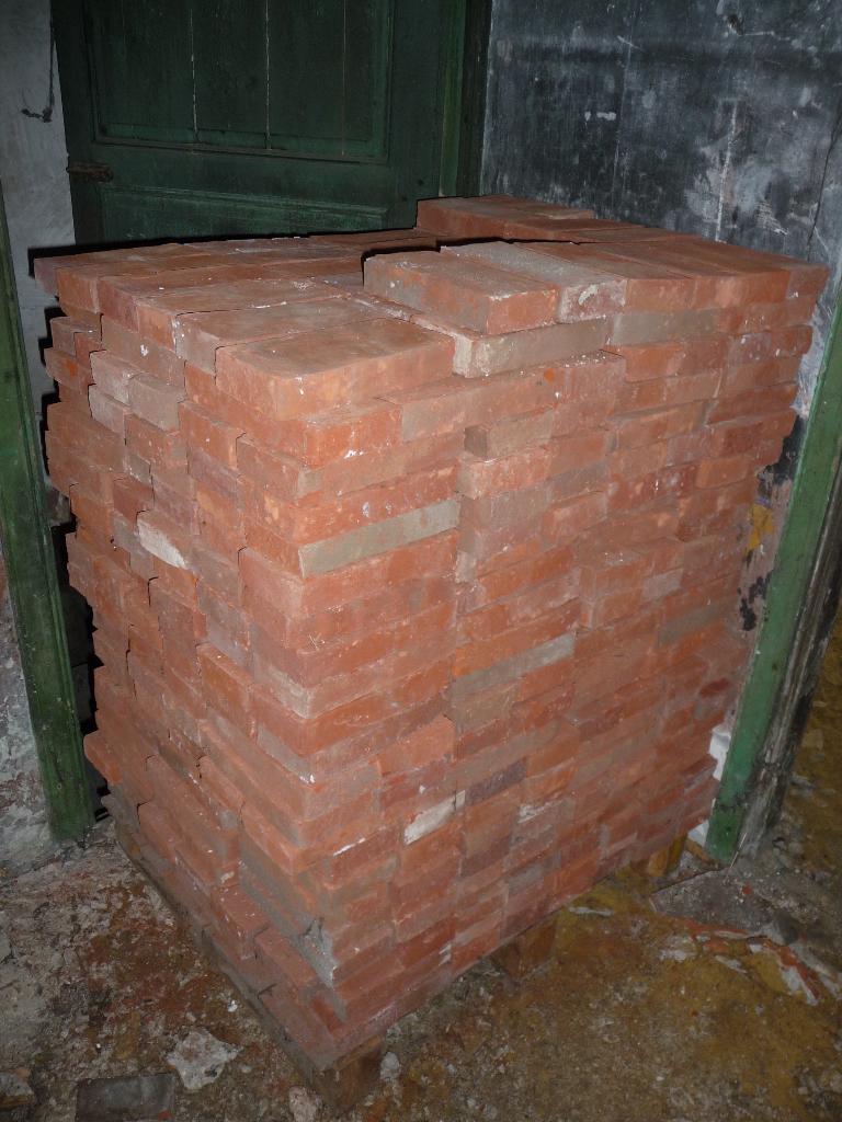 Rode façadestenen, Ophalen, Nieuw, Bakstenen
