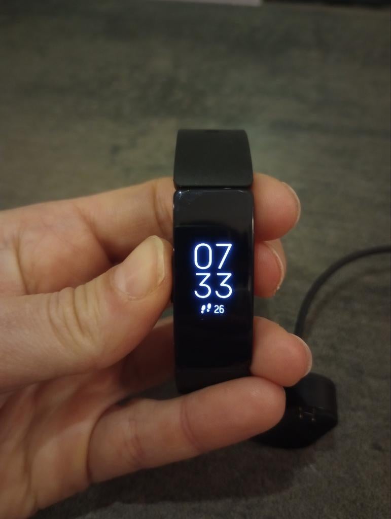 Fitbit inspire (activity tracker), Sports & Fitness, Enlèvement