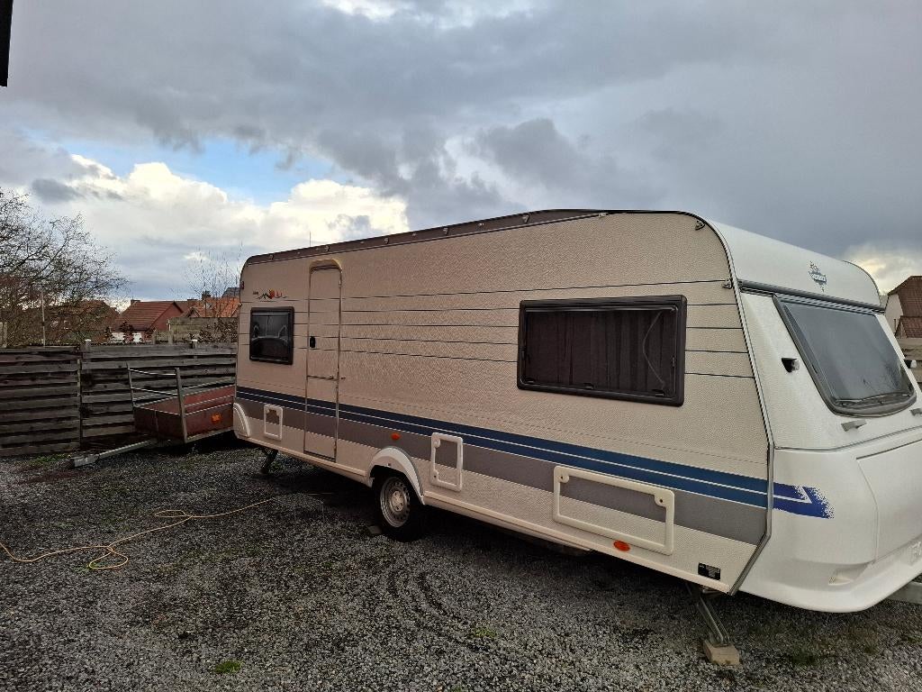 Caravane Hobby Exellent 540ULE, Caravanes & Camping, 2 lits séparés, Jusqu'à 5, Hobby, Particulier