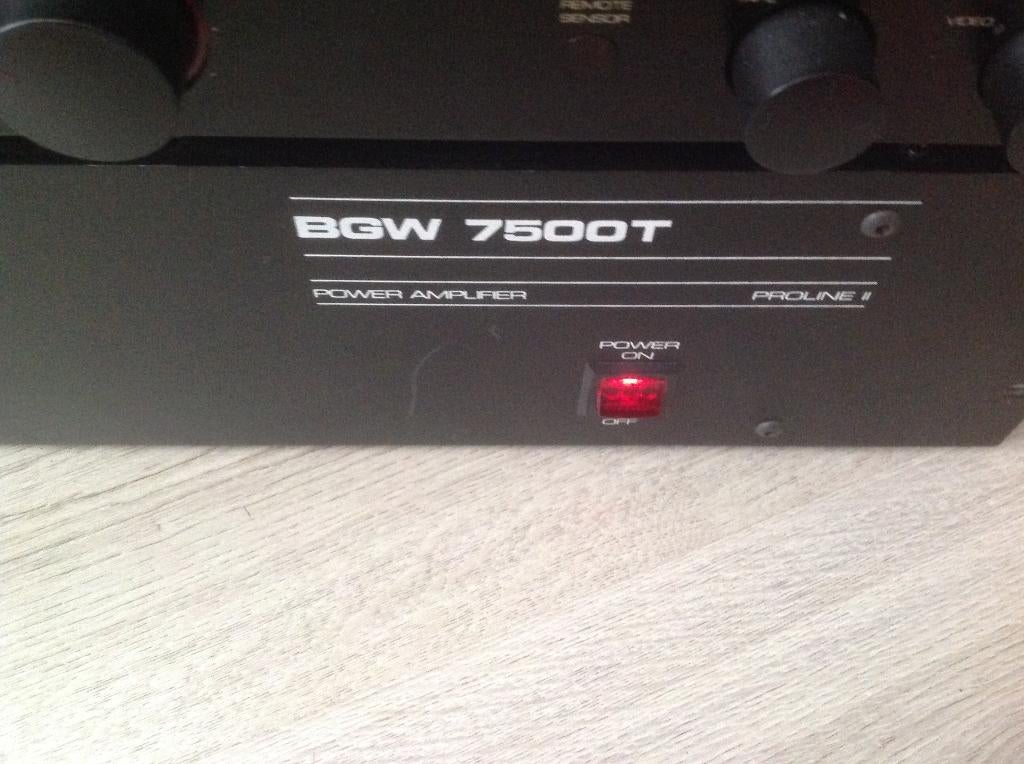 Eindversterker BGW 7500T,,= PA amplifier made by BGW==, Audio, Tv en Foto, Stereoketens, Overige merken, Zo goed als nieuw, Cd-speler