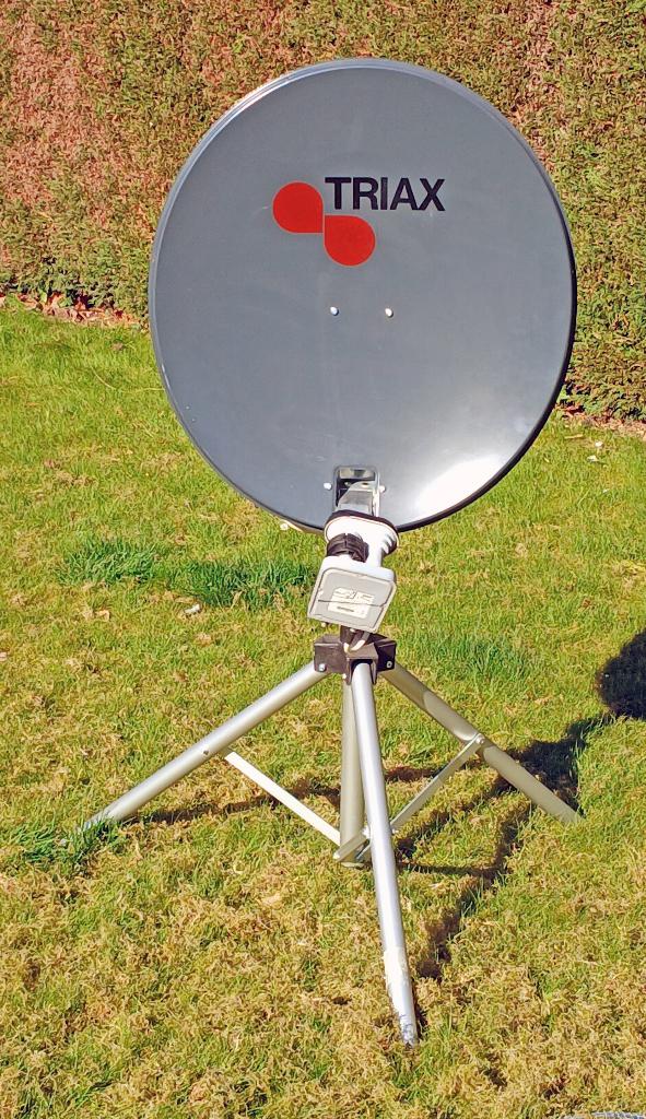 Schotelantenne 60 cm inclusief duo-LNB, coax & statief, Ophalen, Zo goed als nieuw, (Schotel)antenne, Overige merken