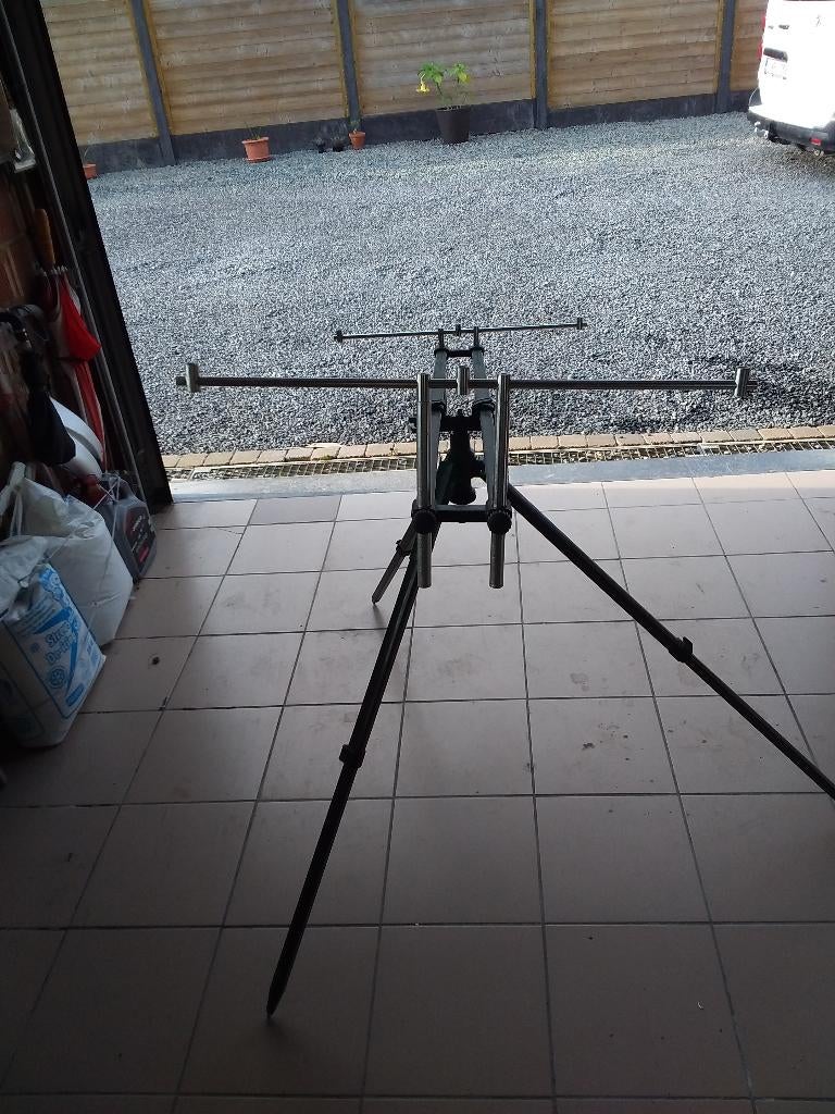 Hengelpot met 3 hengels, Ophalen, Zo goed als nieuw, Overige typen