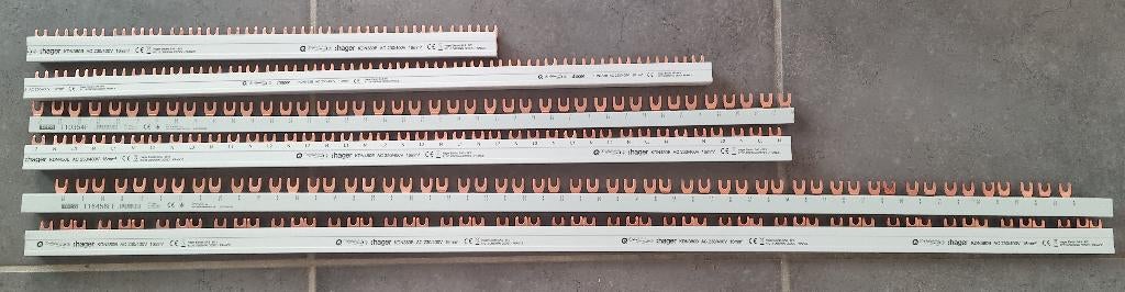 Lot barres de pontage/peignes à fourches–Tableau électrique, Bricolage & Construction, Enlèvement, Neuf, Autres types